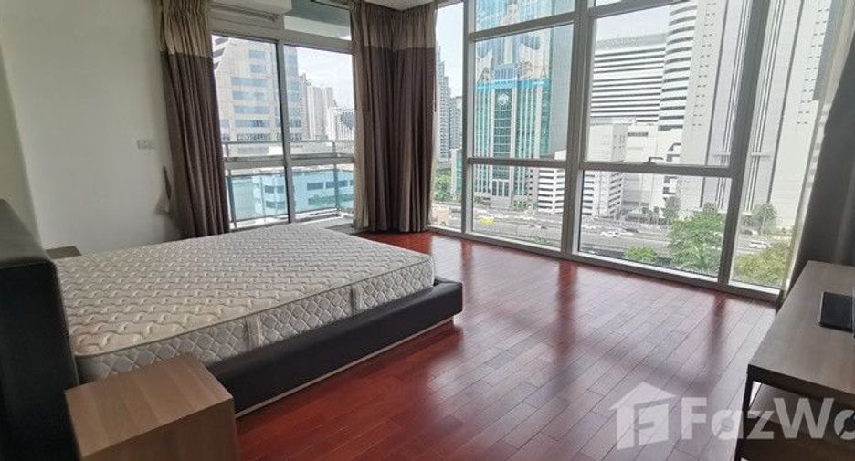 Condo en alquiler de 3 habitaciones en Pathum Wan, Bangkok