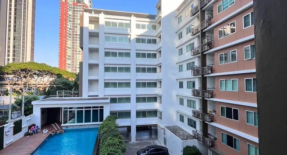 For rent 1 bed condo in Khlong Toei, Bangkok