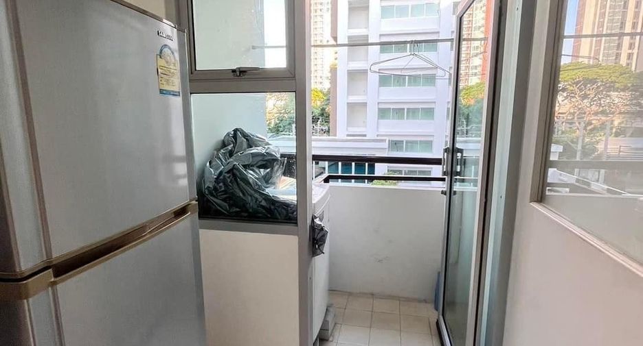 For rent 1 bed condo in Khlong Toei, Bangkok