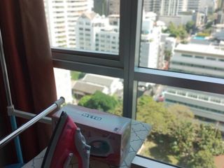 À louer studio condo à Khlong Toei, Bangkok