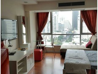 À louer studio condo à Khlong Toei, Bangkok