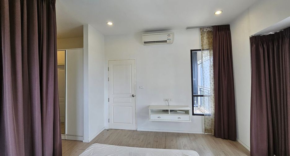 For rent 2 bedrooms condo in Suan Luang, Bangkok