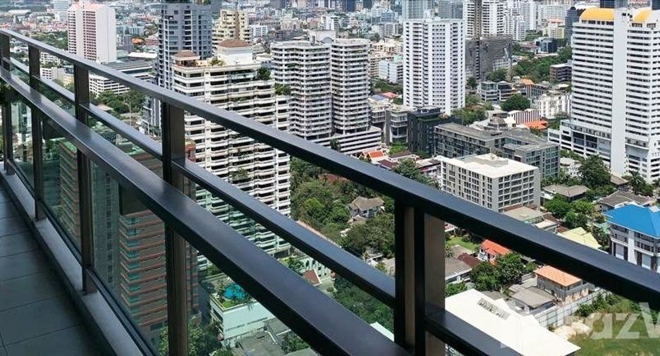 For rent 4 bedrooms condo in Khlong Toei, Bangkok