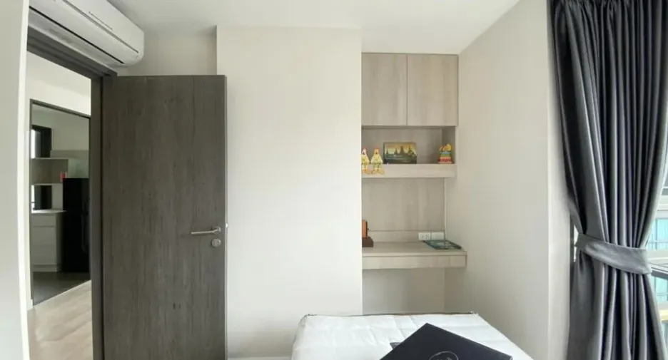 For rent 2 bedrooms condo in Phaya Thai, Bangkok