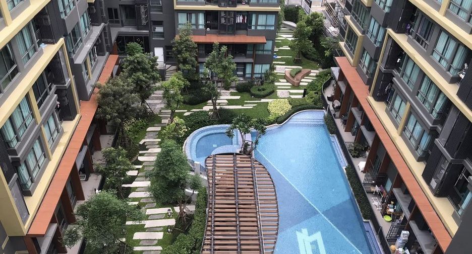For rent 2 bedrooms condo in Phaya Thai, Bangkok