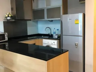 Condo en alquiler de 2 habitaciones en Sathon, Bangkok