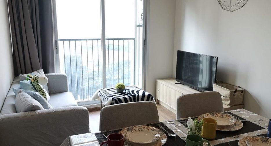 For rent 2 bedrooms condo in Huai Khwang, Bangkok