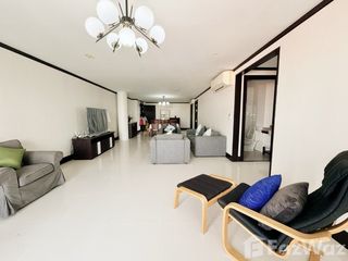 For rent 4 ベッドルーム condo in Watthana, Bangkok