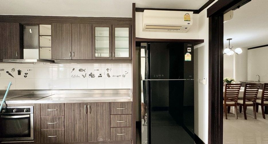 For rent 4 ベッドルーム condo in Watthana, Bangkok