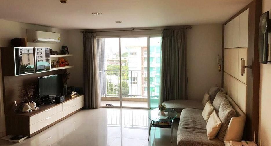 For rent 2 bedrooms condo in Phaya Thai, Bangkok