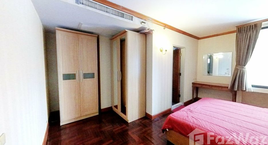 For rent 3 bedrooms condo in Khlong Toei, Bangkok