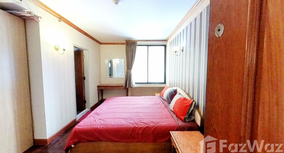 For rent 3 bedrooms condo in Khlong Toei, Bangkok