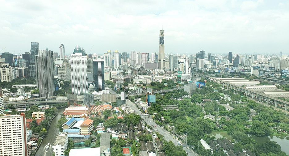 Condo en alquiler de 4 habitaciones en Watthana, Bangkok