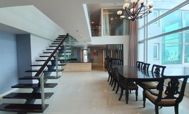 For rent 4 bedrooms condo in Watthana, Bangkok