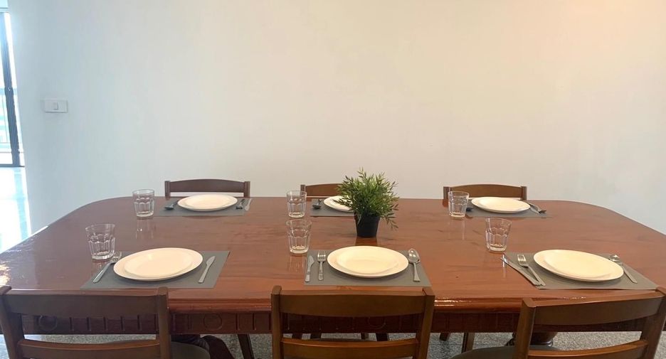 For rent 3 bedrooms condo in Watthana, Bangkok