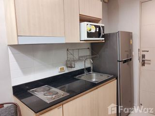 Wohnung zur Miete mit 1 Zimmer in Huai Khwang, Bangkok