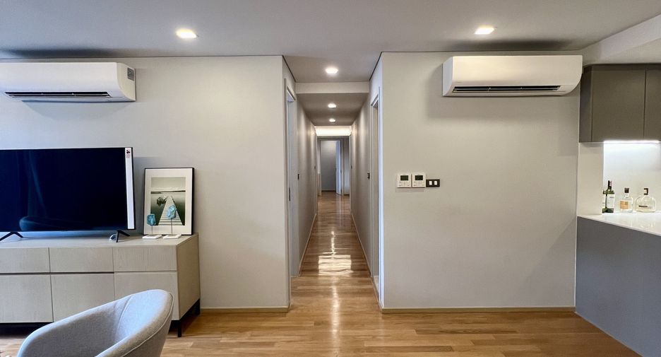 À louer 4 chambres appartement à Watthana, Bangkok