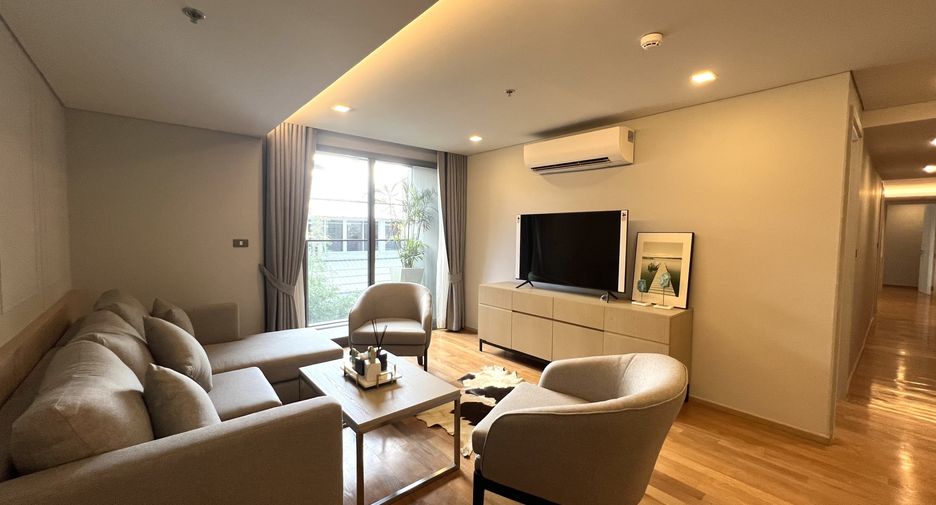 À louer 4 chambres appartement à Watthana, Bangkok