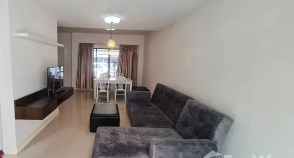 Reihenhaus zur Miete mit 3 Zimmer in Suan Luang, Bangkok