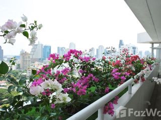 For rent 4 bedrooms condo in Watthana, Bangkok
