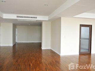 For rent 4 bedrooms condo in Watthana, Bangkok
