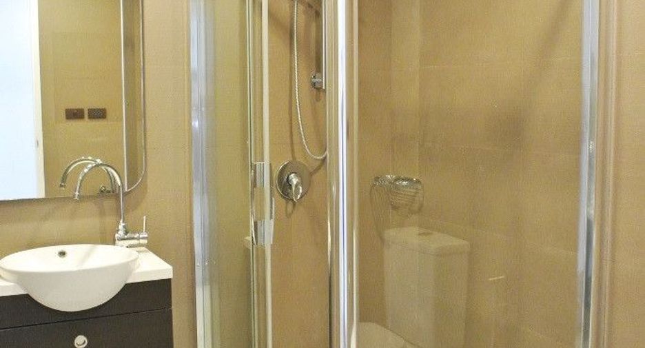 For rent 4 bedrooms condo in Watthana, Bangkok