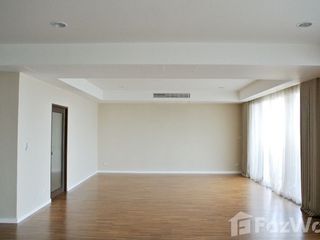 For rent 4 bedrooms condo in Watthana, Bangkok