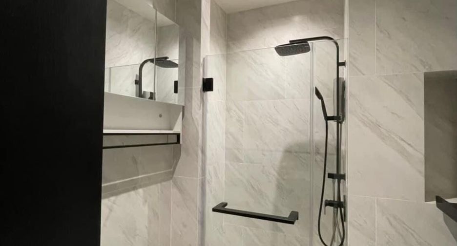 For rent studio condo in Khlong San, Bangkok