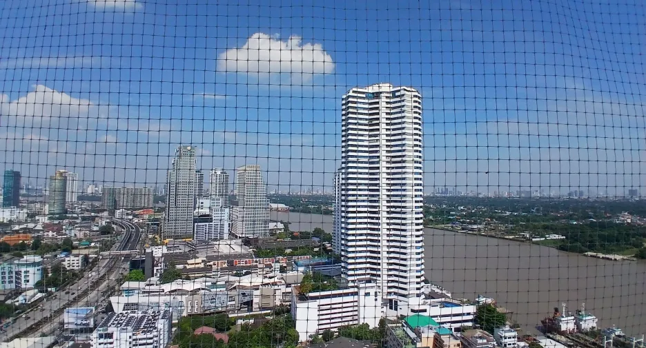 For rent 2 bedrooms condo in Yan Nawa, Bangkok