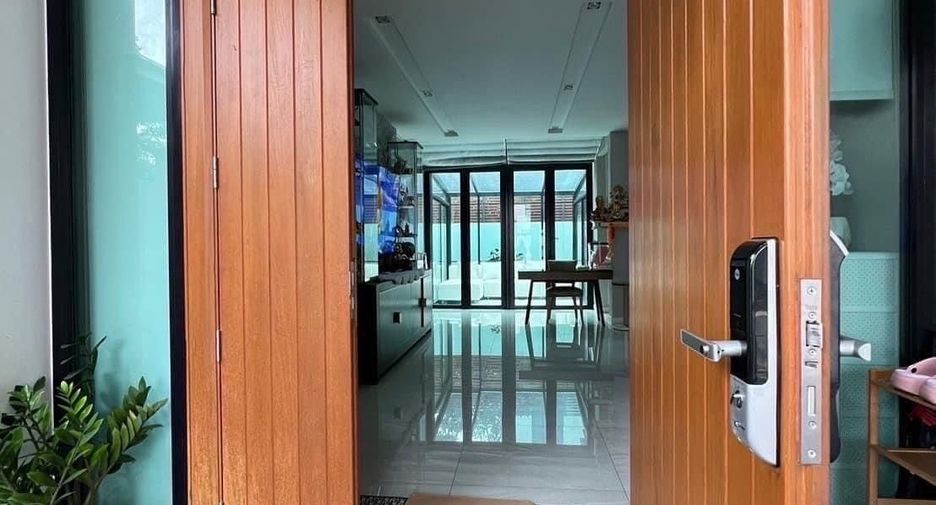 Haus zur Miete mit 3 Zimmer in Suan Luang, Bangkok