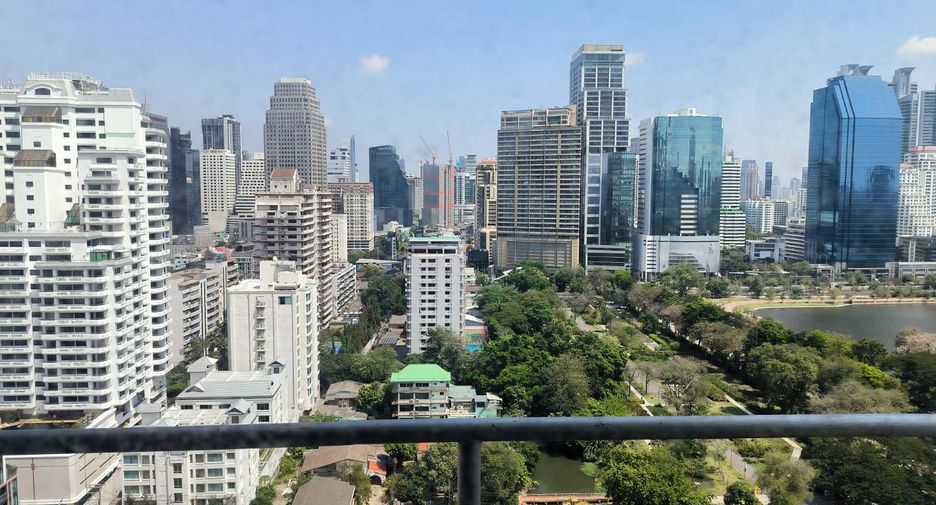 For rent 2 ベッドルーム condo in Khlong Toei, Bangkok