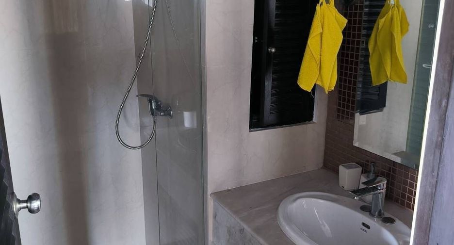 Wohnung zur Miete mit 2 Zimmer in Khlong Toei, Bangkok