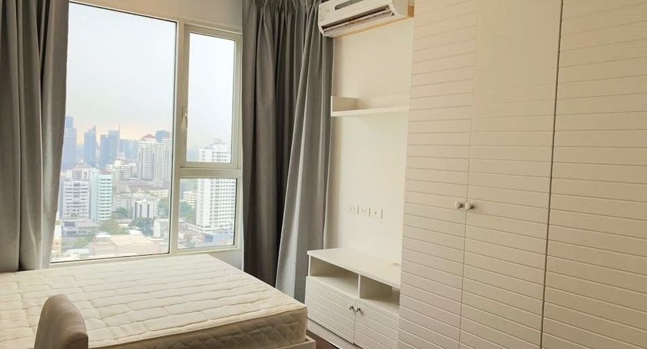 For rent 4 bedrooms condo in Watthana, Bangkok