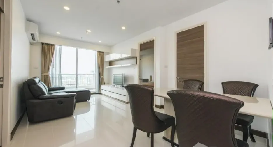 Wohnung zur Miete mit 2 Zimmer in Yan Nawa, Bangkok