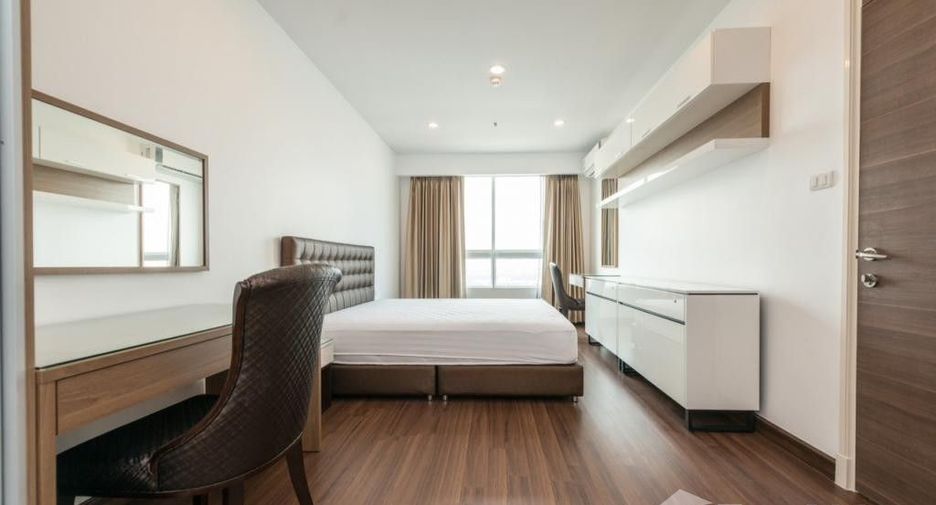 Wohnung zur Miete mit 2 Zimmer in Yan Nawa, Bangkok