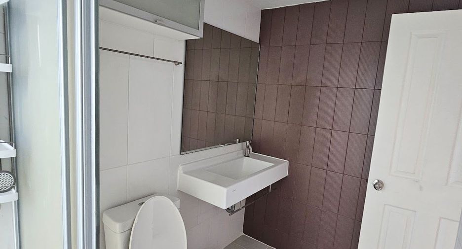 For rent 2 bedrooms condo in Phaya Thai, Bangkok