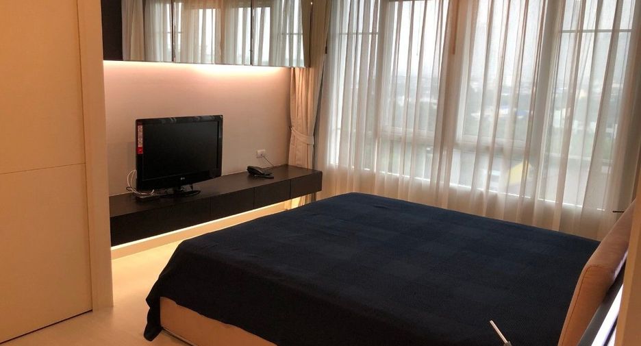 For rent 2 bedrooms condo in Khlong San, Bangkok