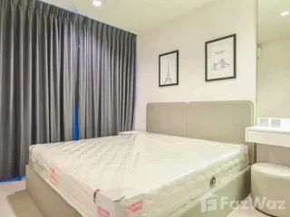 For rent 2 bedrooms condo in Huai Khwang, Bangkok