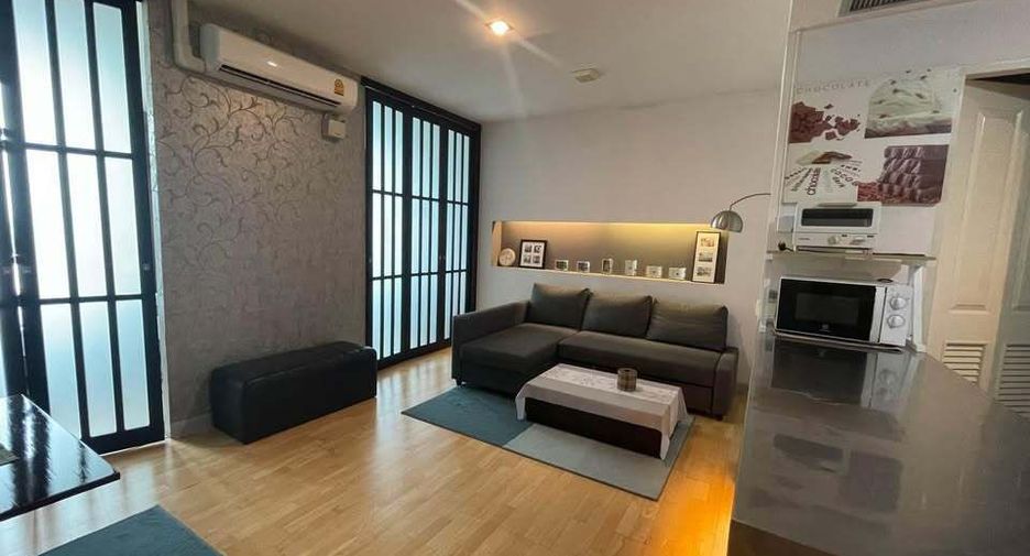 À louer 2 chambres condo à Sathon, Bangkok