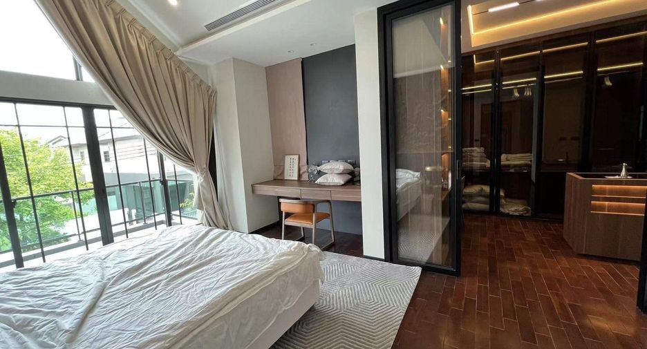For rent 4 bedrooms house in Khan Na Yao, Bangkok