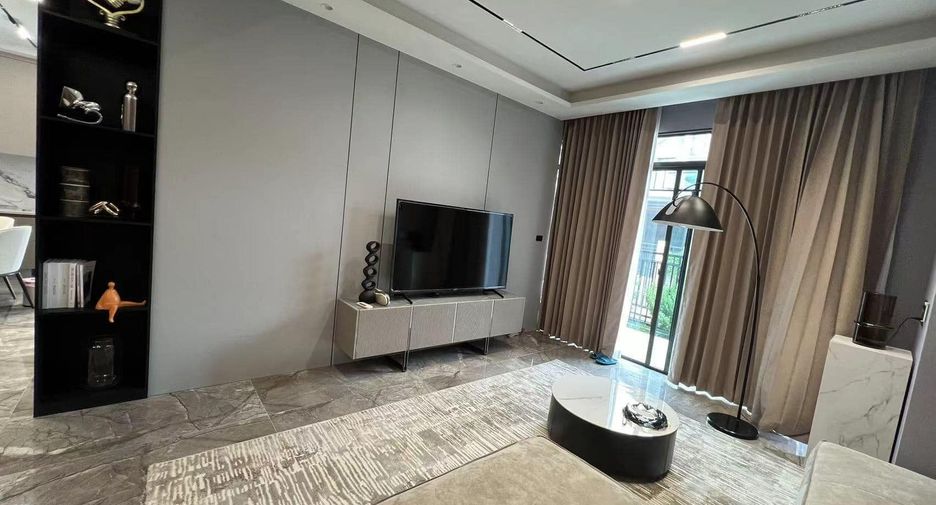 For rent 4 bedrooms house in Khan Na Yao, Bangkok