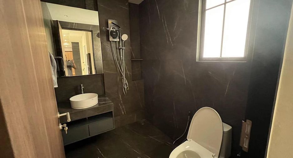 For rent 4 bedrooms house in Khan Na Yao, Bangkok