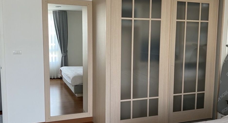 For rent 2 bedrooms condo in Phaya Thai, Bangkok