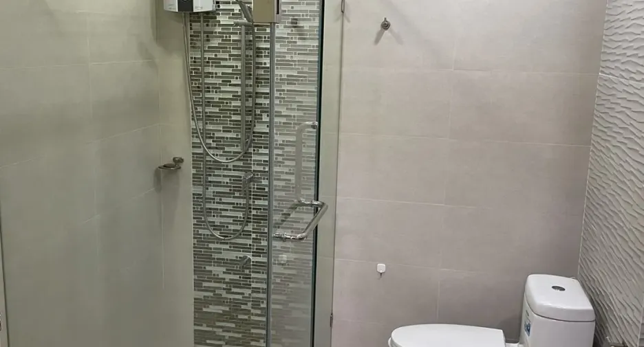 For rent 2 bedrooms condo in Phra Khanong, Bangkok