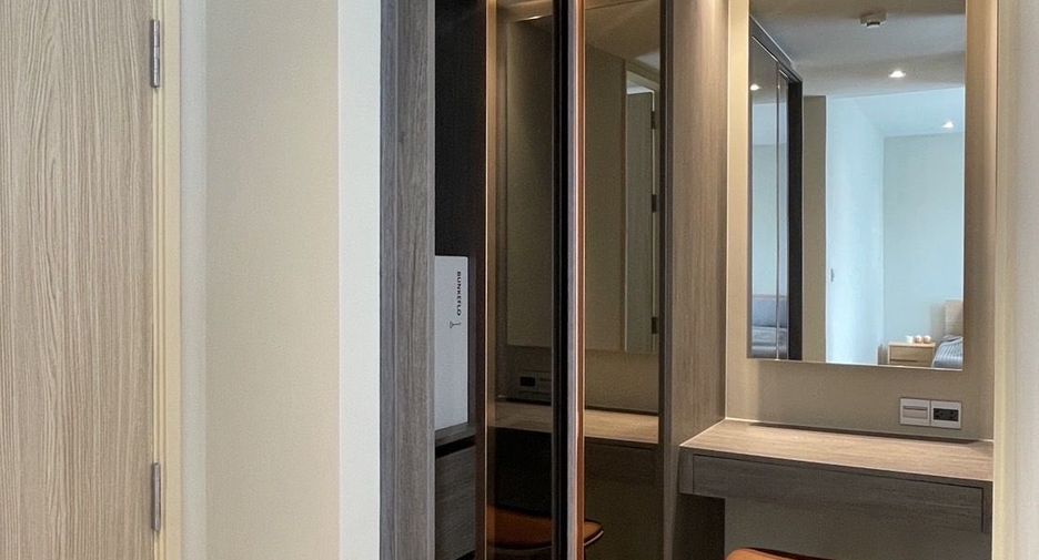 For rent 2 bedrooms condo in Watthana, Bangkok