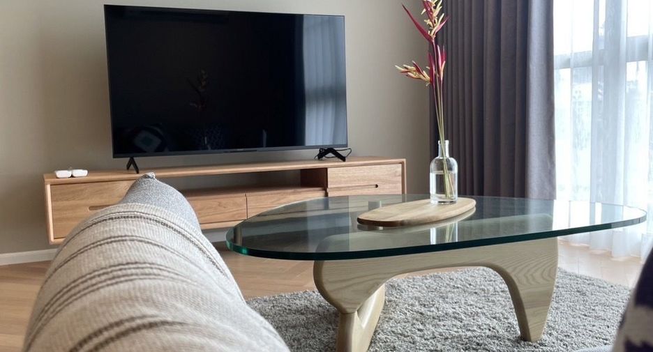 For rent 2 bedrooms condo in Watthana, Bangkok