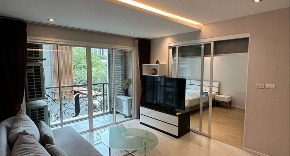 For rent 3 bedrooms condo in Watthana, Bangkok