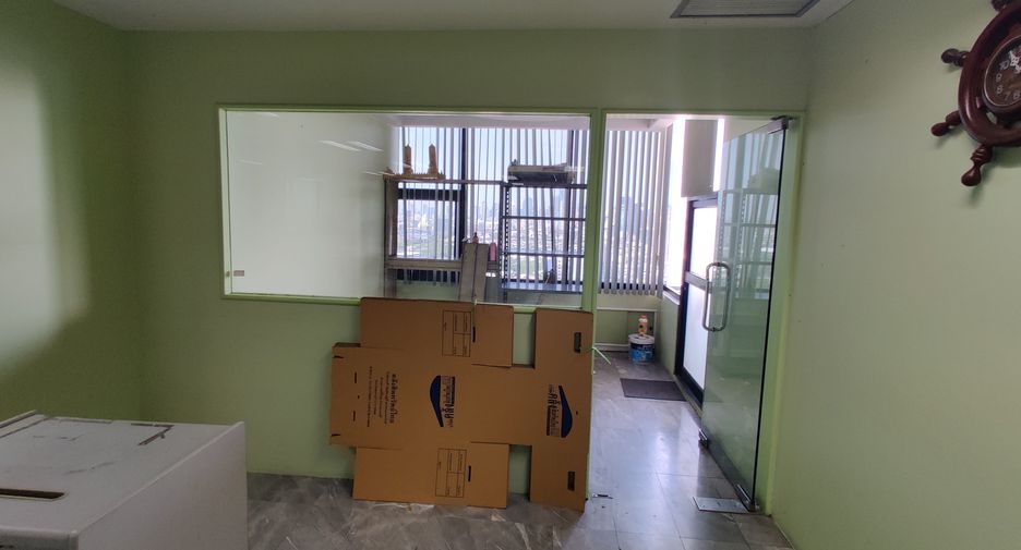 For rent office in Khlong Toei, Bangkok