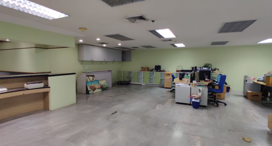 For rent office in Khlong Toei, Bangkok