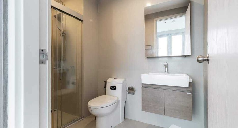 For rent 2 bedrooms condo in Bang Sue, Bangkok